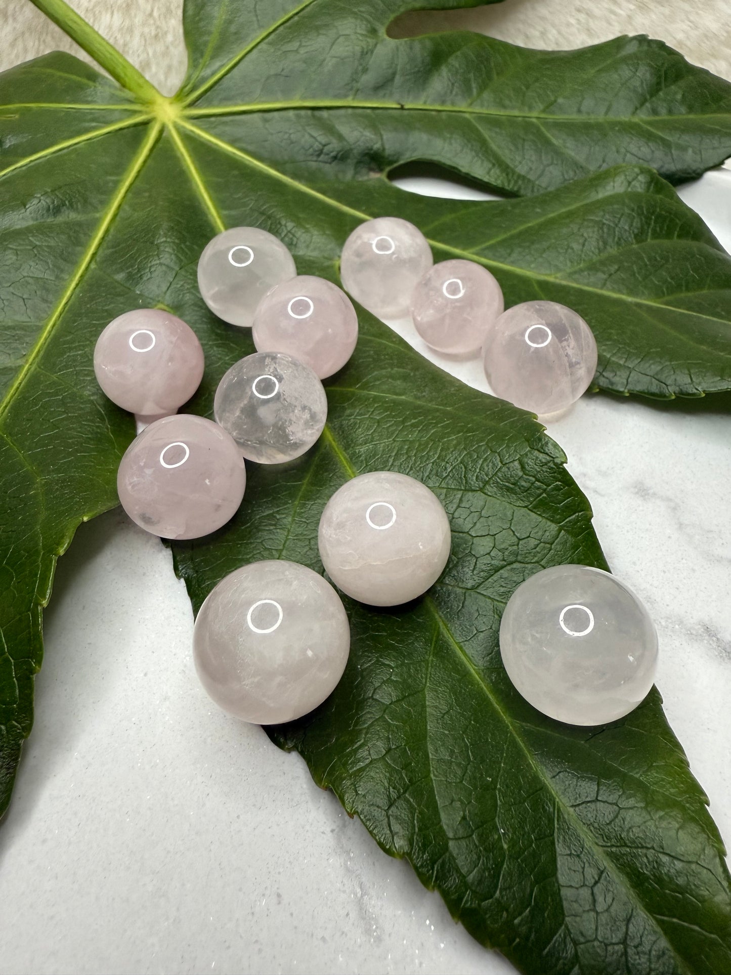 Mini Rosenquarz Kugel