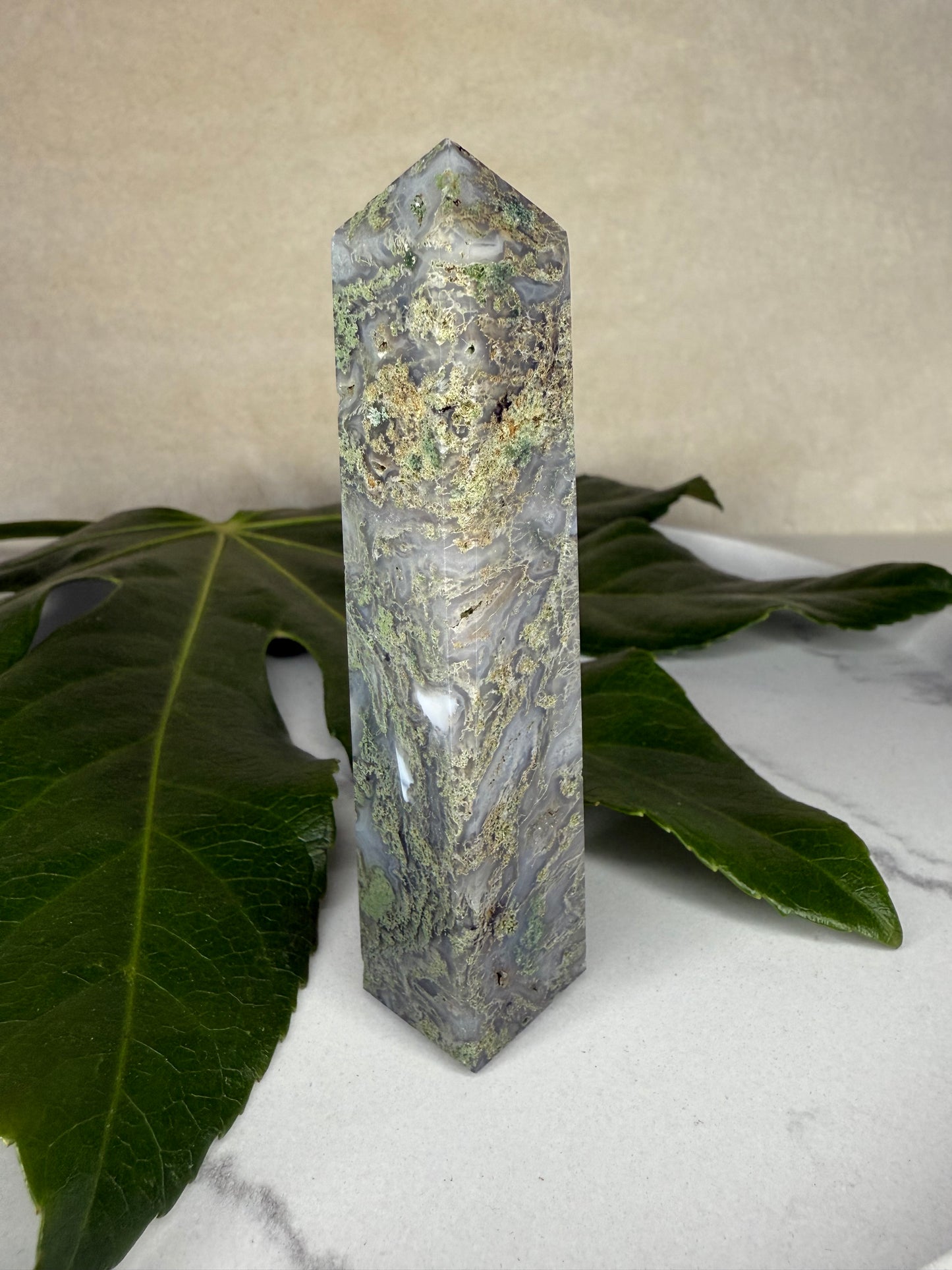 Baumachat X Moosachat Obelisk