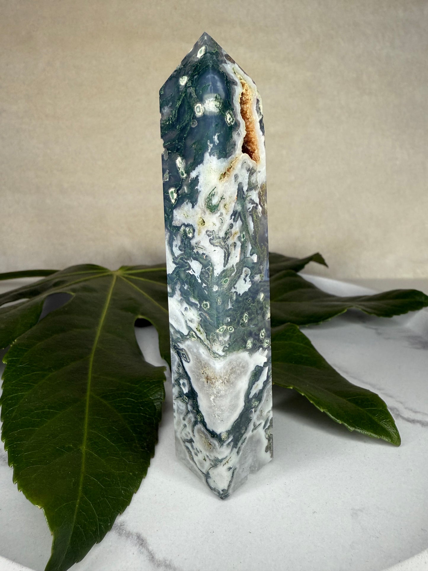 Baumachat X Moosachat Obelisk