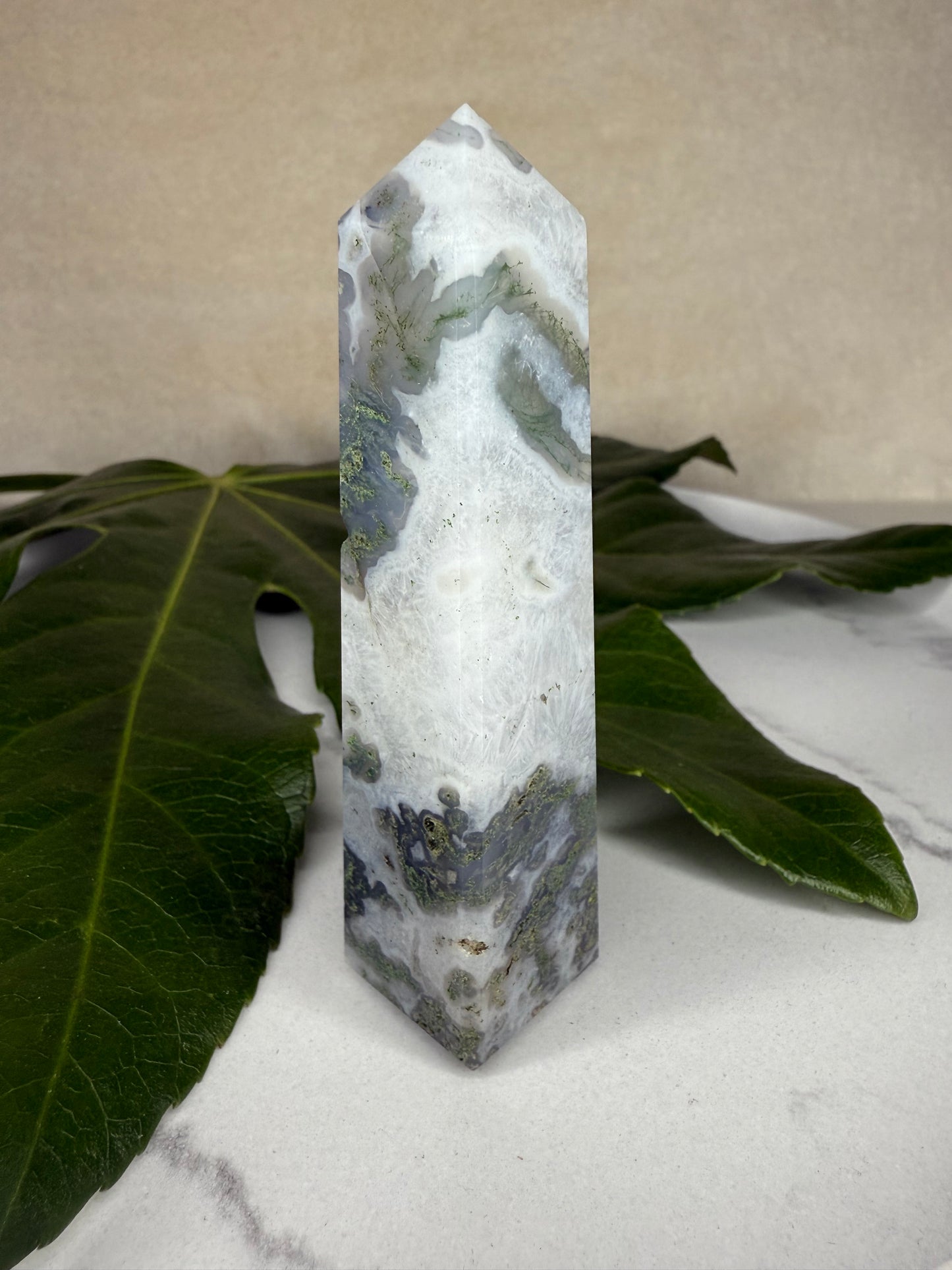 Baumachat X Moosachat Obelisk