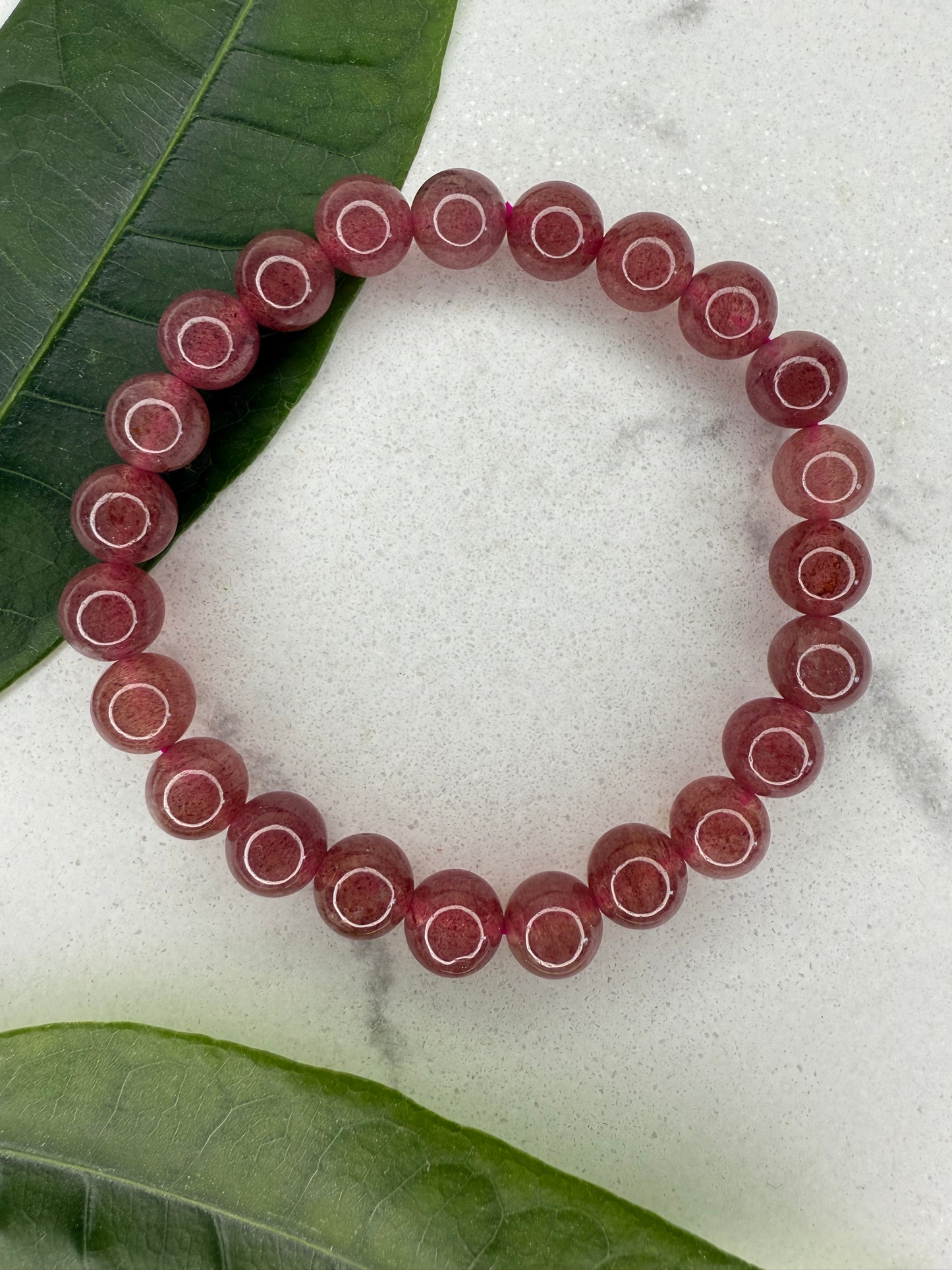 Erdbeerquarz Kugelarmband