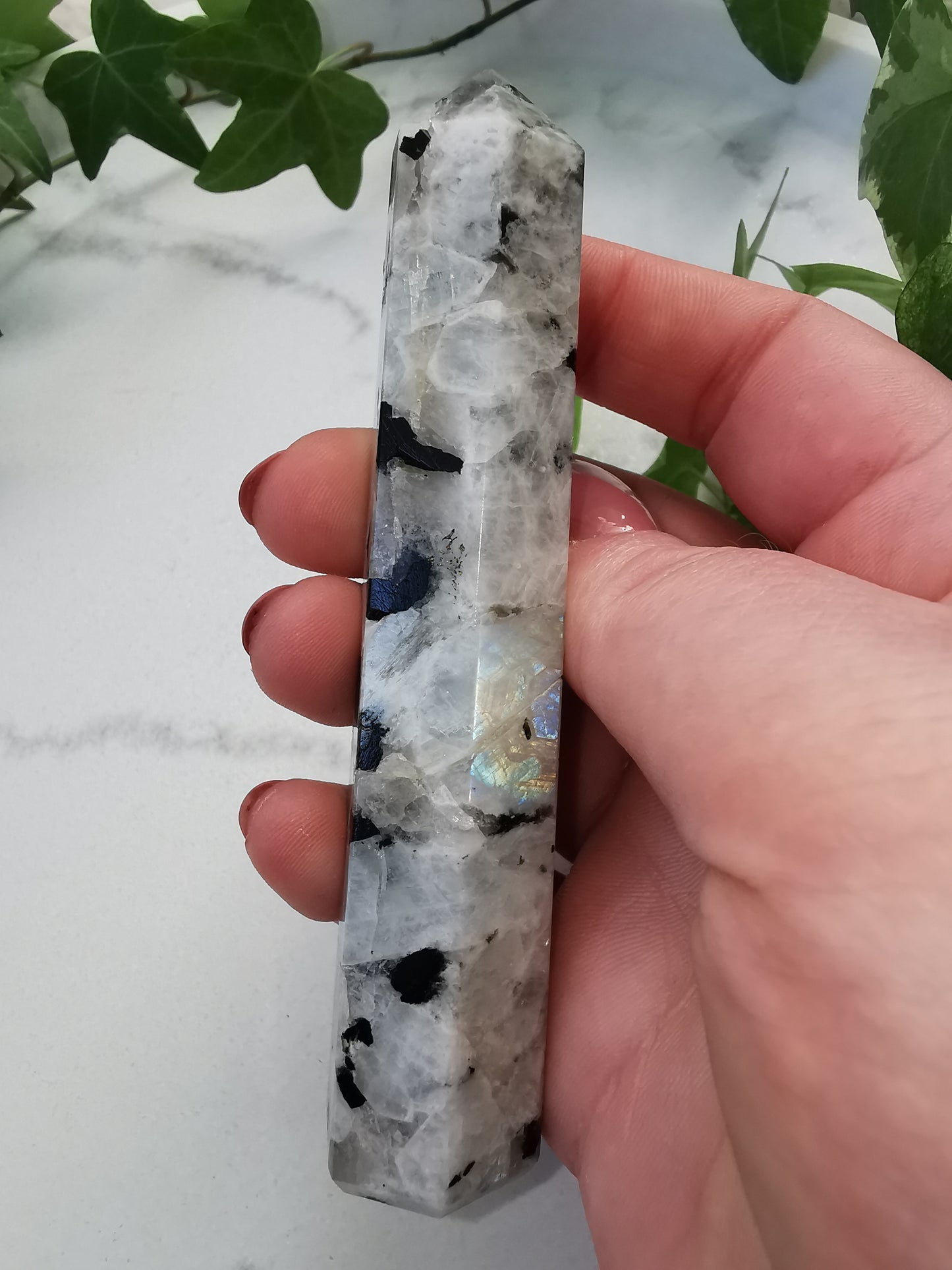 Regenbogen Mondstein Turm