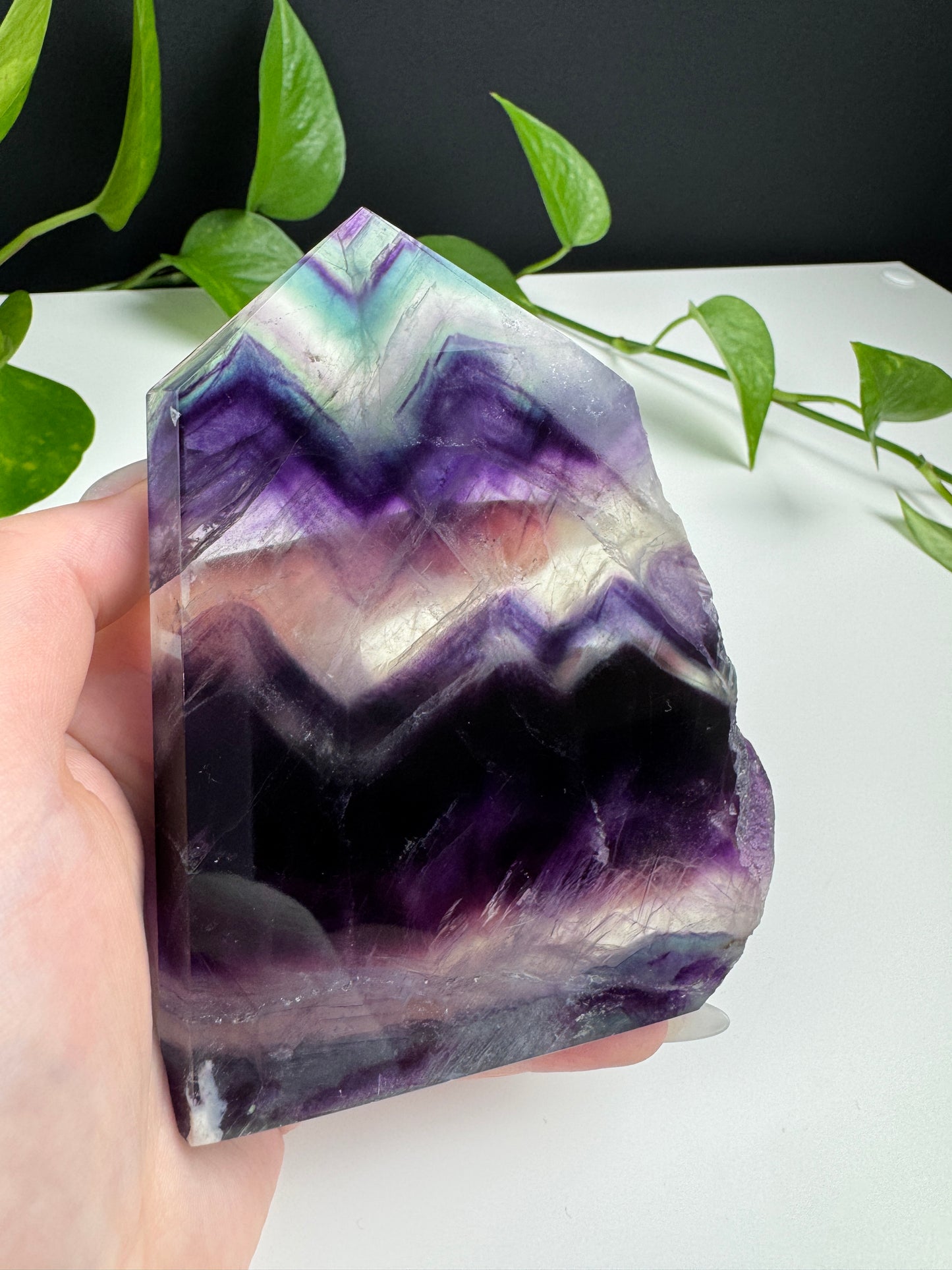 Candy Fluorit Freeform mit Natur Kante #1